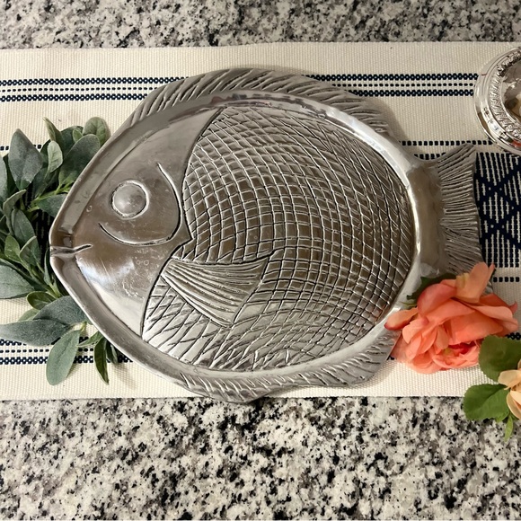 Large Vintage Hand-crafted in Mexico Art Mex Pewter Fish Platter Serving Tray - Picture 9 of 13